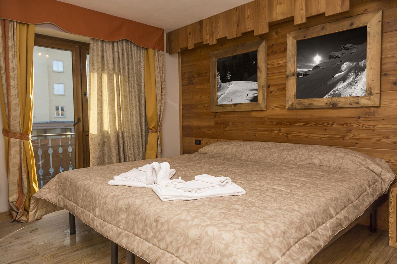Hotel Clotes Саузе-д'Ульс Экстерьер фото