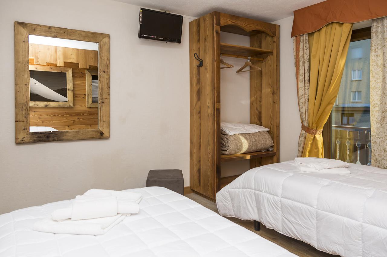 Hotel Clotes Саузе-д'Ульс Экстерьер фото